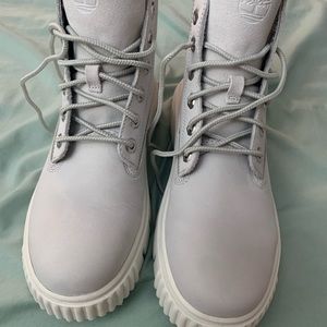 Woman’s size 8 Grey Timberlands!